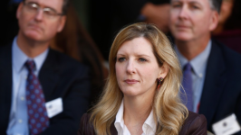 爱泼斯坦案 | 高盛首席律师下台，曾亲昵称呼爱泼斯坦并收受爱马仕等礼品