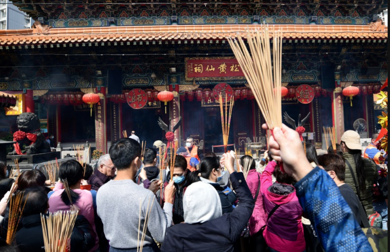 1935年正月啬色园的大殿再次开放，新正头上“头炷香”，也渐渐成为一种习俗。