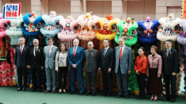 农历新年 | 初三贺岁马开幕，陈茂波罗淑佩为醒狮点睛，市民入场感受气氛、行大运