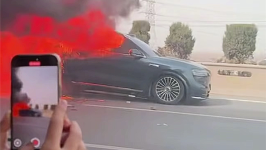 问界M7高速起火?真相揭开：后方油车追尾后自燃，遭波及！