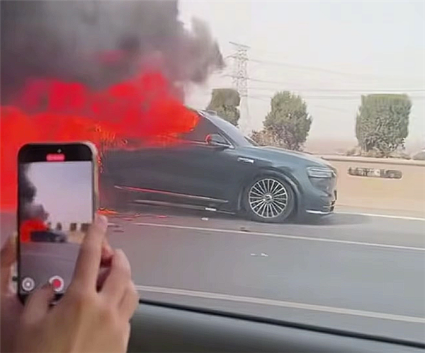 问界M7高速起火?真相揭开：后方油车追尾后自燃 遭波及！