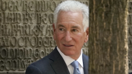 特朗普亲家，遭封杀