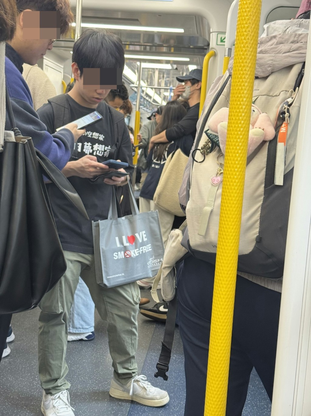 周永恒被指与不知名女伴揽到实，之后回应女方其实是其太太。