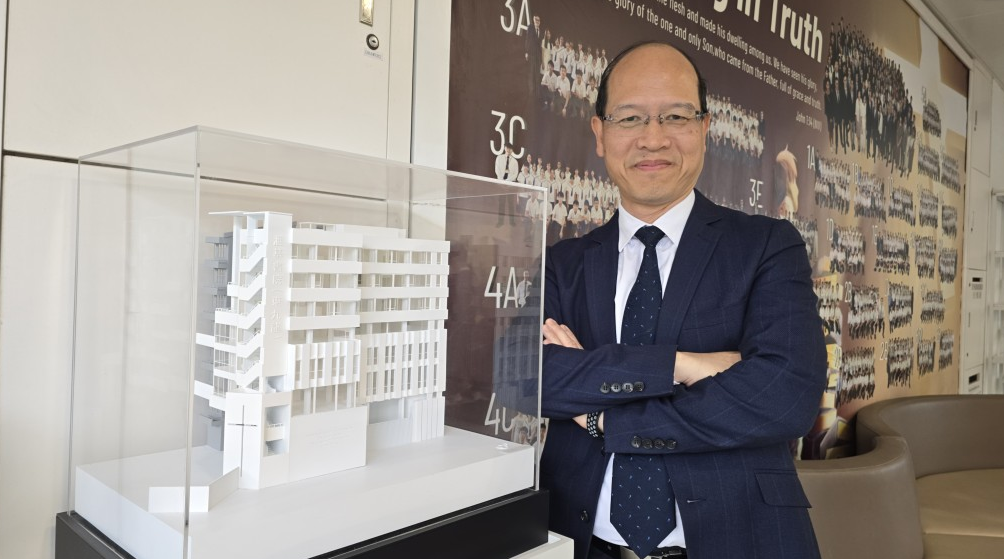 郑建德坦言,当局对筹建宿舍取态由保留转为支持,直到《施政报告》出炉,才晓得与“直资扩容”有关。 郑建德坦言,当局对筹建宿舍取态由保留转为支持,直到《施政报告》出炉,才晓得与“直资扩容”有关。