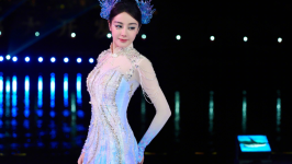 迪丽热巴发文报平安