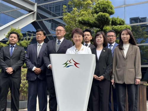 台中市长卢秀燕9日召开访美行前记者会