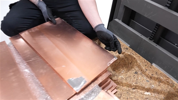 德国暴力熊哭诉：向中国采购铜铝材料 被骗32万元