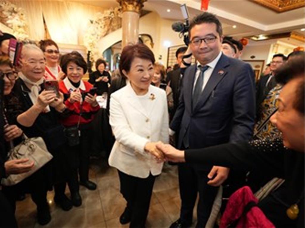 台中市长卢秀燕美东时间14日晚间出席纽约侨界欢迎晚宴 台中市长卢秀燕美东时间14日晚间出席纽约侨界欢迎晚宴