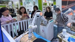 外骨骼机器人亮眼，中国福祉健康产业智能转型成效显著