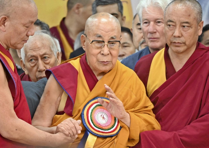 达赖喇嘛名字出现在爱泼斯坦文件上169次。