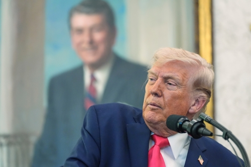 特朗普称伊朗送“惊人大礼”