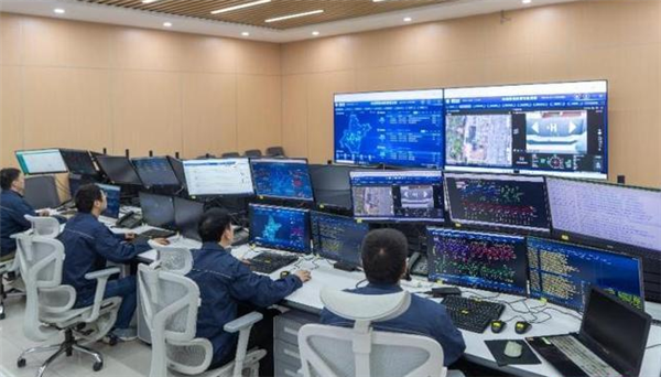 全国首例！电力“无人机虚拟驾驶舱”在武汉投用 远程巡检变电站