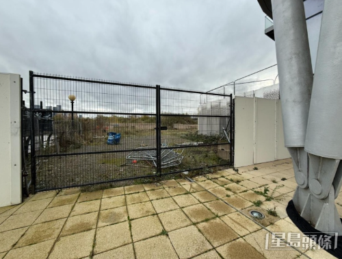 X1 Manchester Waters 的D、E座位置。 （独家照片）