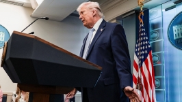 美国力量因交战伊朗重挫，史学家：特朗普6层面“完败”