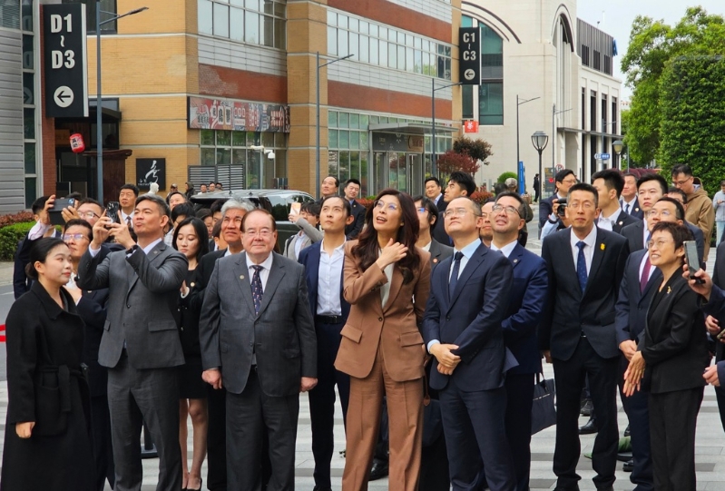 挺郑丽文访陆“要和平交流”