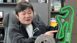 所得款全捐嫣然基金！张雪机车拍卖加码：绝版奖杯一起送