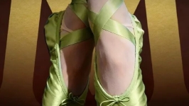 梦龙删除关联芭蕾舞鞋广告