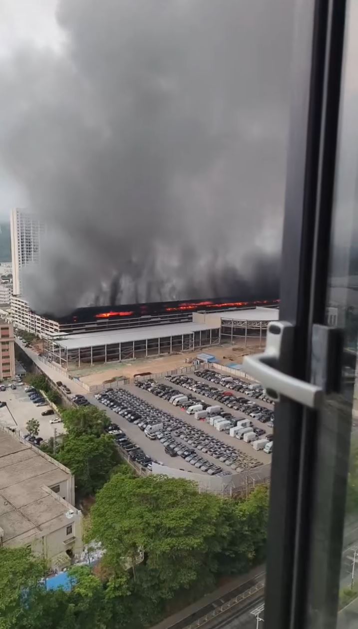 深圳比亚迪坪山工厂大火 深圳比亚迪坪山工厂大火