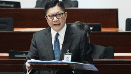 宏福苑大火︱邓炳强：消防通讯中心电话线明年初增至逾百条，将以基础电子方式取代传真