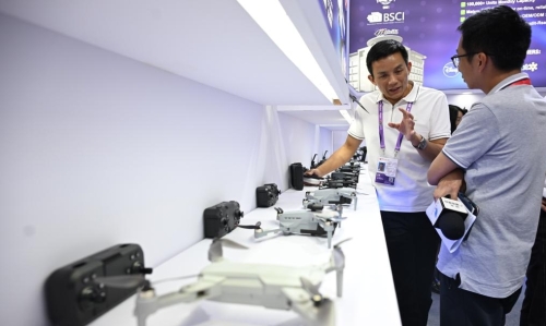 北京全市禁飞禁售无人机，严规冲击市场。