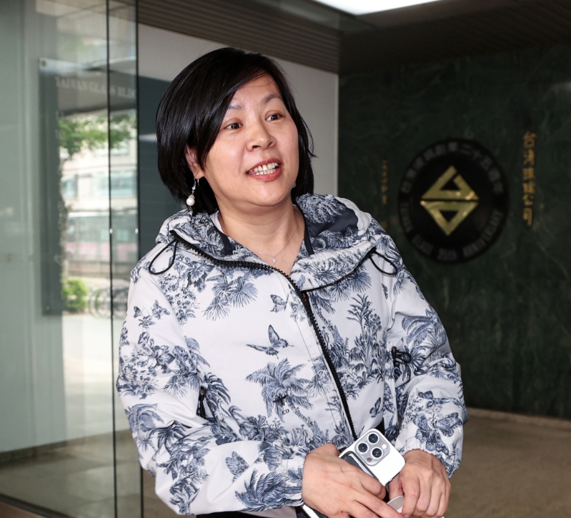 李贞秀遭开除党籍后猛上节目