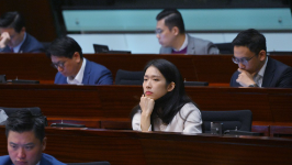 江旻憓完成放弃外国护照，立法会实现“全华班”