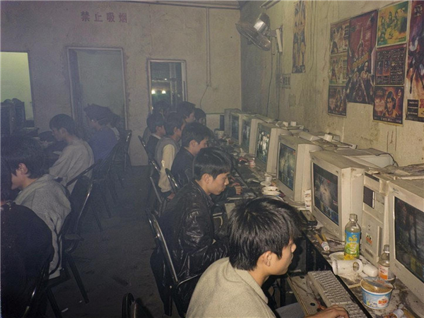 黄仁勋最担心的事发生了！DeepSeek V4华为芯片首发：英伟达CUDA护城河崩塌