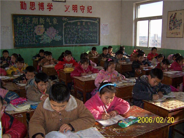 黄仁勋最担心的事发生了！DeepSeek V4华为芯片首发：英伟达CUDA护城河崩塌