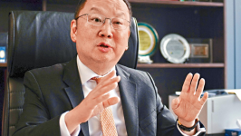 《星岛》专访︱全国人大代表陈仲尼谈港版五年规划，港沪“双引擎”共筑金融强国