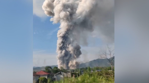 湖南浏阳一烟花厂爆炸死伤不明