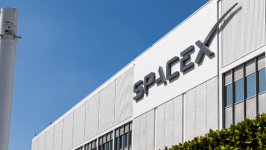 据报SpaceX下周发招股书，估值破1.25万亿美元，集资额势创历史纪录