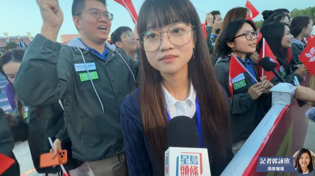 香港大学的林同学对师姐黎家盈成为太空人感到骄傲。 香港大学的林同学对师姐黎家盈成为太空人感到骄傲。