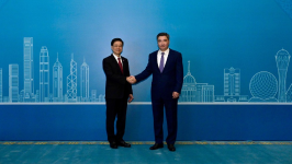 特首中亚行︱李家超与哈萨克总理会面，诚邀当地企业到北部都会区考察