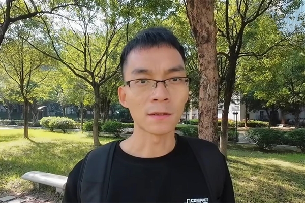 曾参加高考16次!唐尚珺回应已年入百万:这个说法太夸张了
