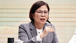 台高官杨珍妮不承认霸凌下属呛“片面之词”，民代：把卓荣泰架在火堆烤